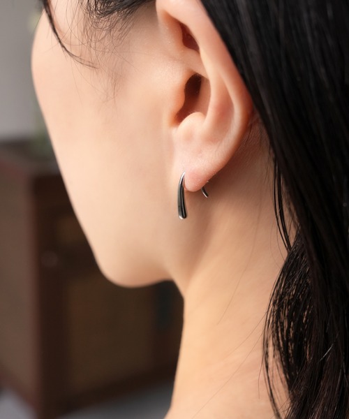 専用 ピアス IAMUSE（アイアミューズ）の「金属アレルギー対応 ミニドロップカーブ