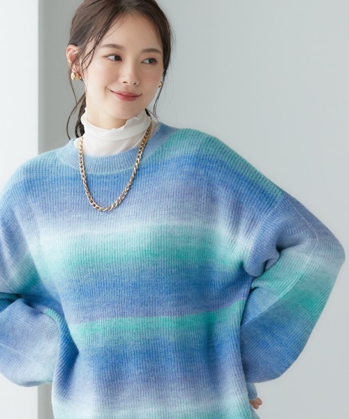 miclat（ミクラ）の「大きいサイズ　グラデーションニット　miclat（ニット/セーター・レディース・ブルー系/パープル系・LL/3L/4L/L）」の3枚目の写真