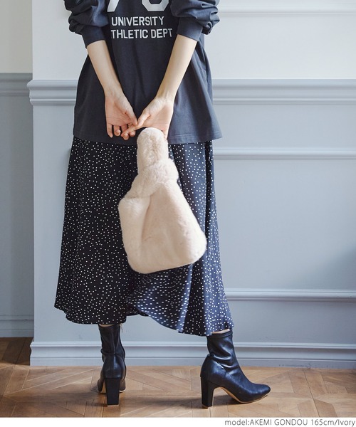 coca（coca）（コカ）の「フェイクファーバッグ（ハンドバッグ・レディース・アイボリー/キャメル/ピンク系その他/チャコール・ONE SIZE）」の7枚目の写真