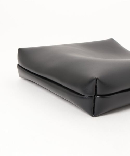 IAMUSE（アイアミューズ）の「ワイドベルトフェイクレザーショルダーバッグ　ポーチセット S0839【IAMUSE】（ショルダーバッグ・レディース・ブラック/ブラウン・FREE）」の17枚目の写真