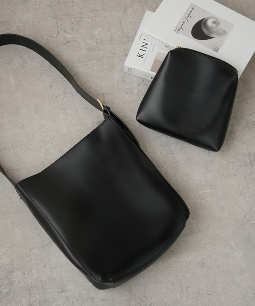 IAMUSE（アイアミューズ）の「ワイドベルトフェイクレザーショルダーバッグ　ポーチセット S0839【IAMUSE】（ショルダーバッグ・レディース・ブラック/ブラウン・FREE）」の21枚目の写真