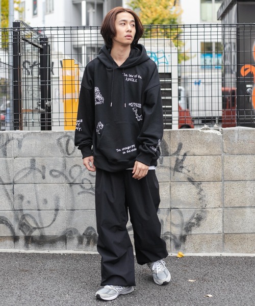 WEGO（ウィゴー）の「WEGO/ヘビーウエイト ラクガキモチーフプルパーカー（スウェット・メンズ・ブラック/アイボリー・MEDIUM/LARGE）」の11枚目の写真