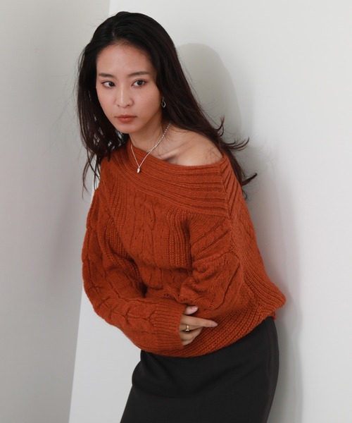 Cheek(チーク)の「オフショルケーブルニット(ニット/セーター・レディース・アイボリー/オレンジ/ブルー・MEDIUM)」の17枚目の写真