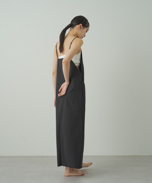 earthy（アーシー）の「【earthy_】キーピングキャミワンピース（ワンピース・レディース・ベージュ/ブラック・FREE）」の10枚目の写真