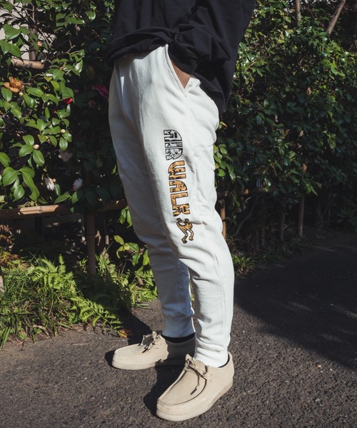 AIRWALK（エアウォーク）の「【AIRWALK】エアウォーク　グラフィック　ジョガーパンツ　Unisex-12oz. ヘビーウェイト　AWM31501（その他パンツ・メンズ・ホワイト/ブラック/ダークブルー・LARGE/MEDIUM/X-LARGE）」の18枚目の写真