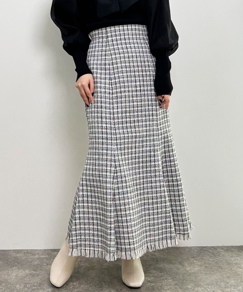 INGNI（イング）の「裾フリンジツイードマーメイドスカート（スカート・レディース・ホワイト×ブラック/ブラック・FREE）」の13枚目の写真