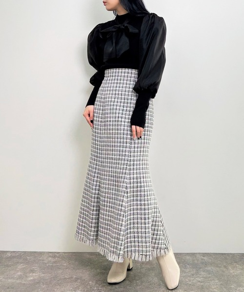 INGNI（イング）の「裾フリンジツイードマーメイドスカート（スカート・レディース・ホワイト×ブラック/ブラック・FREE）」の11枚目の写真