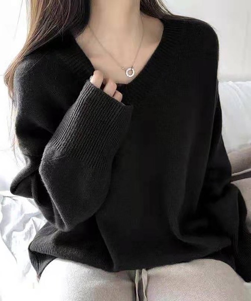 NinaetLina（ニナエリナ）の「Vネックサイドスリットニット（ニット/セーター・レディース・ブラウン/グレー/ベージュ/イエロー/ピンク/ブラック/ホワイト/ブルー・FREE）」の3枚目の写真