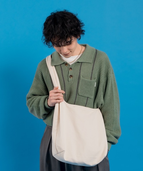 MUHET（ミュエータ）の「ワッフル編みポロニット（ニット/セーター・レディース・ネイビー/ライトグリーン・X-LARGE/MEDIUM）」の2枚目の写真