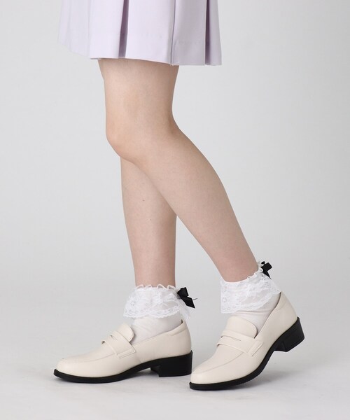 cs T&P（シーエスティーアンドピー）の「◆超軽量ソール コインローファー（パンプス・レディース・ブラック/ダークブラウン/アイボリー/ブラック系1・S/M/L/LL）」の2枚目の写真
