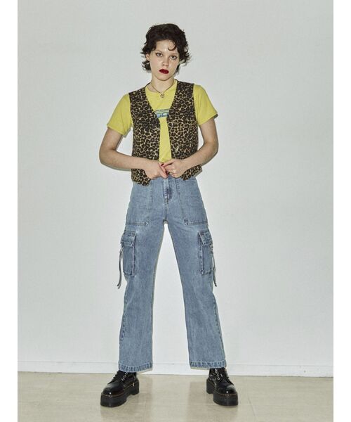 jouetie（ジュエティ）の「カーゴデニム（カーゴパンツ・レディース・ライトブルー/ブラック・SMALL/MEDIUM）」の11枚目の写真