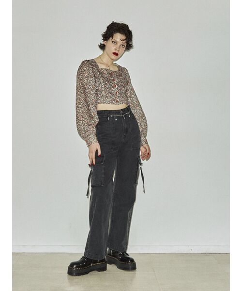 jouetie（ジュエティ）の「カーゴデニム（カーゴパンツ・レディース・ライトブルー/ブラック・SMALL/MEDIUM）」の12枚目の写真