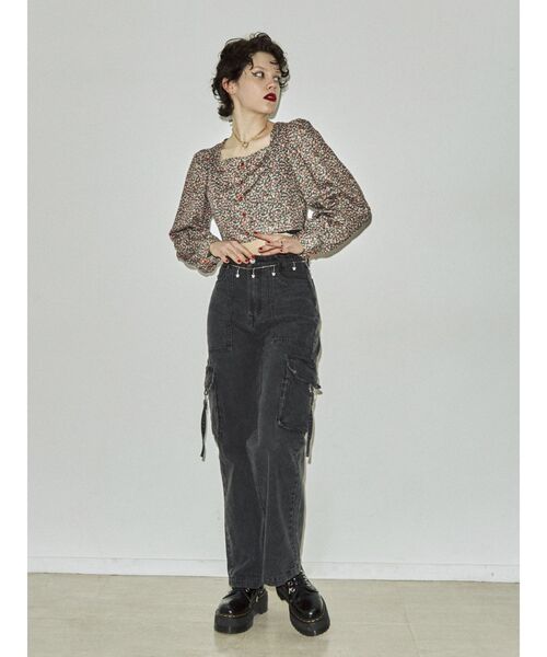 jouetie（ジュエティ）の「カーゴデニム（カーゴパンツ・レディース・ライトブルー/ブラック・SMALL/MEDIUM）」の14枚目の写真