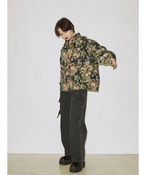 jouetie（ジュエティ）の「カーゴデニム（カーゴパンツ・レディース・ライトブルー/ブラック・SMALL/MEDIUM）」の18枚目の写真