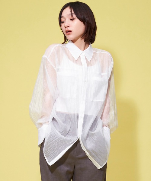 FOREVER 21(フォーエバー トゥエンティーワン)の「【MODE】レギュラーカラーシアーシャツ(シャツ/ブラウス・レディース・ホワイト/ブラック/レッド・FREE)」の2枚目の写真
