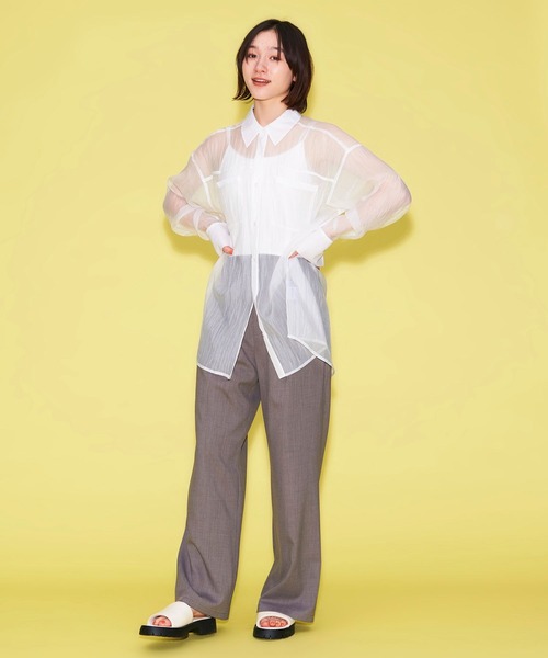 FOREVER 21(フォーエバー トゥエンティーワン)の「【MODE】レギュラーカラーシアーシャツ(シャツ/ブラウス・レディース・ホワイト/ブラック/レッド・FREE)」の4枚目の写真
