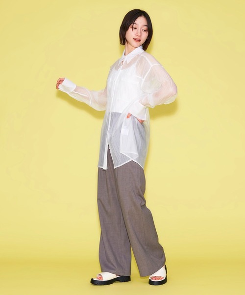 FOREVER 21(フォーエバー トゥエンティーワン)の「【MODE】レギュラーカラーシアーシャツ(シャツ/ブラウス・レディース・ホワイト/ブラック/レッド・FREE)」の5枚目の写真