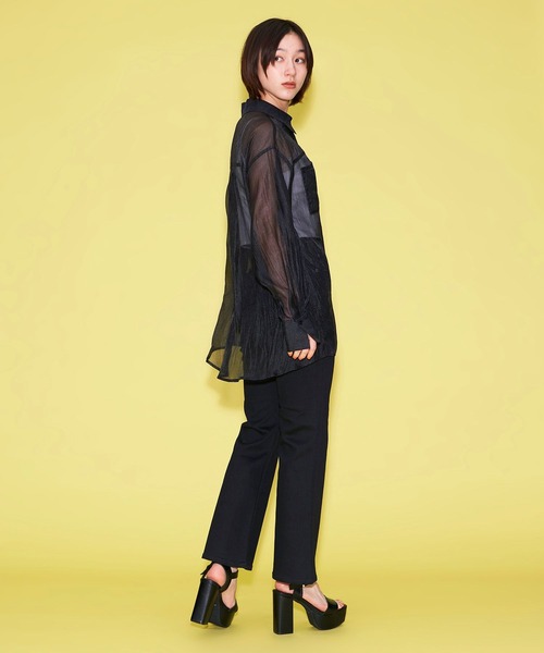 FOREVER 21(フォーエバー トゥエンティーワン)の「【MODE】レギュラーカラーシアーシャツ(シャツ/ブラウス・レディース・ホワイト/ブラック/レッド・FREE)」の9枚目の写真