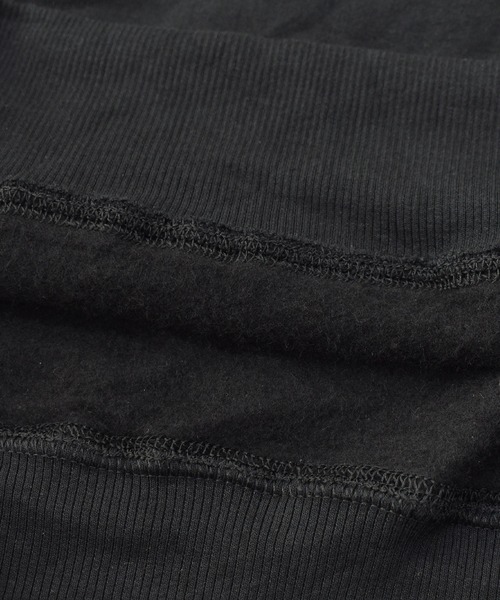 Champion（チャンピオン）の「【ヴィンテージ古着】Champion / チャンピオン ロゴ刺繍 スウェットパーカー デッドストック（パーカー・メンズ・ブラック・SMALL）」の4枚目の写真