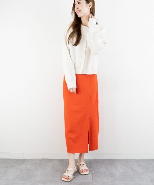 Fabby fabby(ファビィーファビィー)の「ベルトトングフラットサンダル(サンダル・レディース・ブラック/オフホワイト/ベージュ・LARGE/SMALL/MEDIUM)」の8枚目の写真