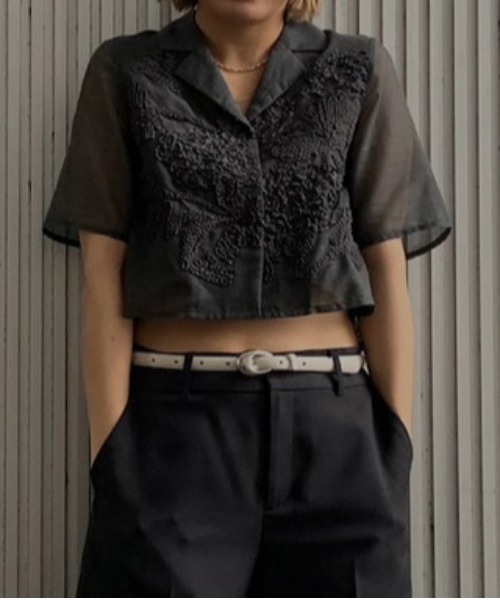 Ameri（アメリ）の「UNEVEN EMBROIDERY SHEER TOP（シャツ/ブラウス 