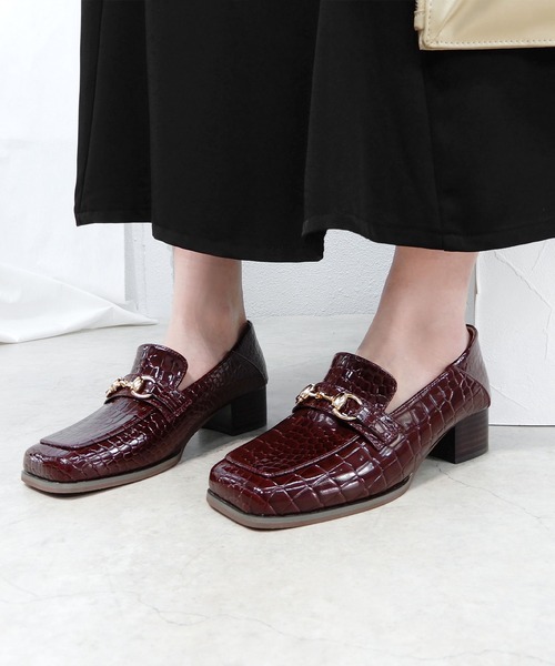 alala（アララ）の「スクエアトゥビットヒールローファー（ローファー・レディース・ブラック/ネイビー/ワインレッド・LL/S/M/L）」の3枚目の写真