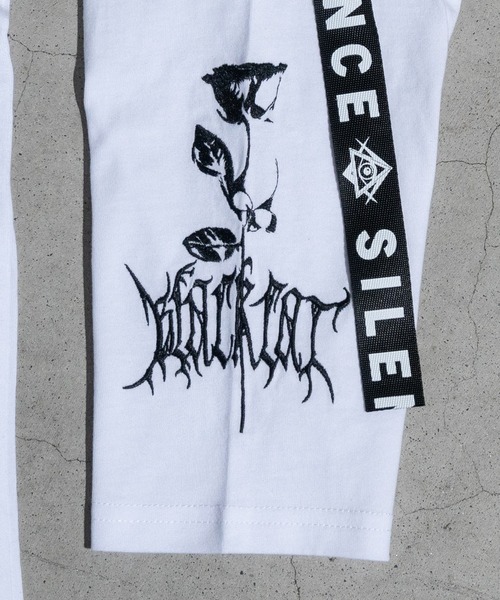 JOHN'S CLOSET（ジョンズクローゼット）の「【13】2WAY SLEEVE グラフィックプリント BIG　TEE（Tシャツ/カットソー・メンズ・ホワイト系その他/ブラック/ブラック系その他/ホワイト/ホワイト系1/ホワイト系2/ブラック系1/ブラック系2・LARGE/MEDIUM）」の9枚目の写真