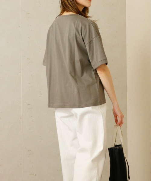 Per sist ence(パーシエンス)の「Per sist ence/パーシエンス ロールアップロゴTシャツ(Tシャツ/カットソー・レディース・オフホワイト/チャコールグレー・FREE)」の13枚目の写真