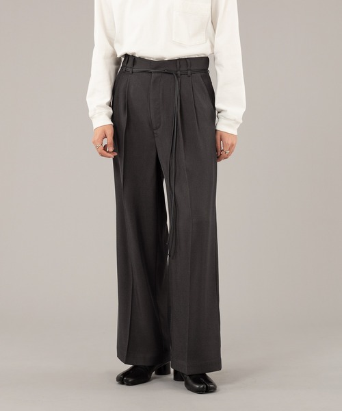 selle glant（セレグランテ）の「FAKE LEATHER CODE WIDE PANTS/フェイクレザーコードワイドパンツ（スラックス・メンズ・チャコールグレー/ブラック・MEDIUM/LARGE）」の2枚目の写真