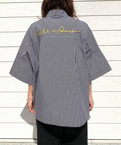 Q（キュー）の「バックロゴシャツ2（シャツ/ブラウス・レディース・ブラック系/オレンジ/ホワイト・MEDIUM）」の5枚目の写真