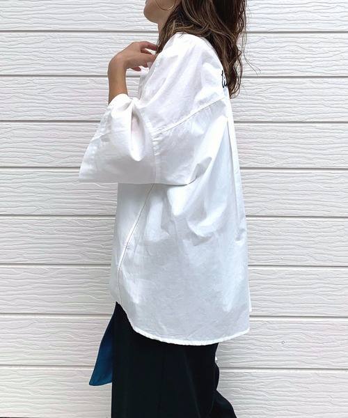 Q（キュー）の「バックロゴシャツ2（シャツ/ブラウス・レディース・ブラック系/オレンジ/ホワイト・MEDIUM）」の18枚目の写真