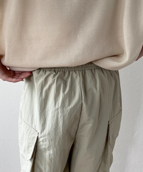 wee9s（ウィークス）の「super loose cargo shaka pants / スーパールーズカーゴシャカパンツ（カーゴパンツ・レディース・ブラック/ピンク/アイボリー/ホワイト・FREE）」の17枚目の写真