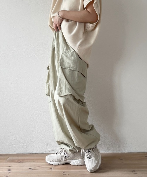 wee9s（ウィークス）の「super loose cargo shaka pants / スーパールーズカーゴシャカパンツ（カーゴパンツ・レディース・ブラック/ピンク/アイボリー/ホワイト・FREE）」の12枚目の写真