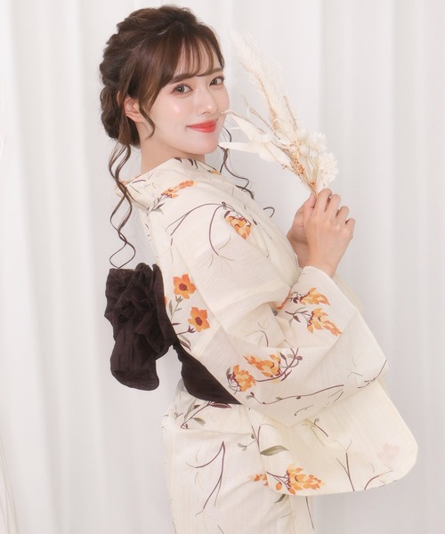 KYOETSU（キョウエツ）の「1人で簡単着付け 浴衣 レディース 6点セット( 浴衣 + 帯 + 下駄 + 肌着 + 腰紐2枚 ) EG（浴衣・レディース・レッド系その他2/オレンジ系その他2/レッド系その他/レッド系その他3/ブラック系その他/オレンジ系その他/ブルー系その他/パープル系その他/その他11/その他13/その他1/その他2/その他3/その他5/その他4/その他6/その他7/その他12/その他8/その他10/その他9・フリー）」の19枚目の写真