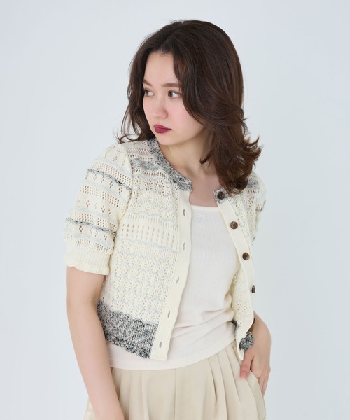TINA:JOJUN(ティーナジョジュン)の「パフスリーブ 透かし編みカーディガン TINA:JOJUN(カーディガン/ボレロ・レディース・アイボリー/ベビーピンク/グレー・M)」の4枚目の写真