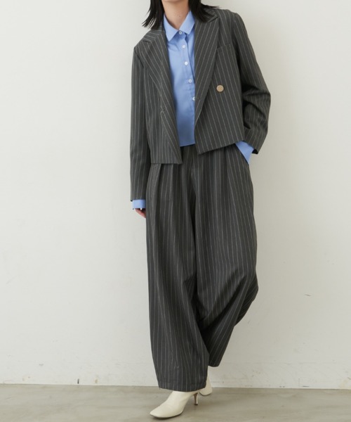 Aunt Marie's（アントマリーズ）の「金ボタンダブルテーラードショート