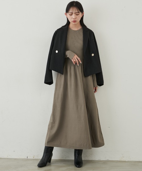 Aunt Marie's（アントマリーズ）の「金ボタンダブルテーラードショート