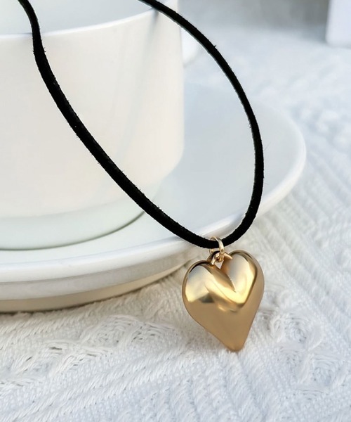 BARELY BLUE（ベアリーブルー）の「【 BARELY BLUE / ベアリーブルー 】 ビッグ ハート コード ネックレス / チョーカー（ネックレス・レディース・シルバー/ゴールド・FREE）」の7枚目の写真