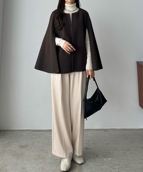 callautia（カラウティア）の「スリットスリーブケープコート（ノーカラーコート・レディース・ブラウン/アイボリー/ブラック・SMALL/LARGE/MEDIUM）」の13枚目の写真