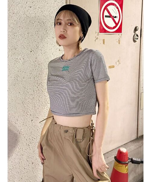 MURUA（ムルーア）の「mumuクロップトTシャツ（Tシャツ/カットソー・レディース・ホワイト/ブラック/グレー/その他1・FREE）」の14枚目の写真