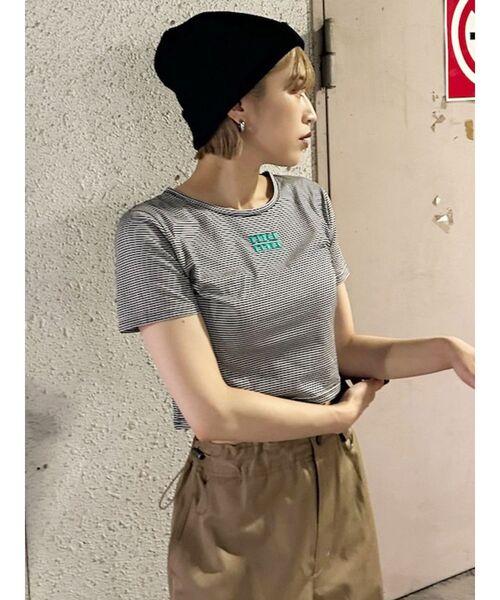 MURUA（ムルーア）の「mumuクロップトTシャツ（Tシャツ/カットソー・レディース・ホワイト/ブラック/グレー/その他1・FREE）」の15枚目の写真