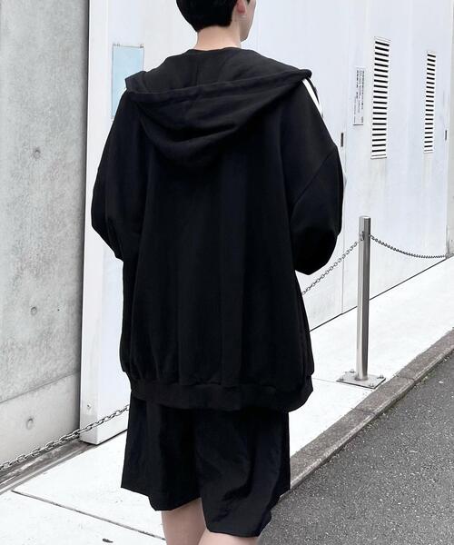 MM6◆17AW ビッグフードサイドスリットパーカー/ MM6 Maison Margiela（ｴﾑｴﾑｼｯｸｽ ﾒｿﾞﾝ ﾏﾙｼﾞｪﾗ）の「MM6 Maison