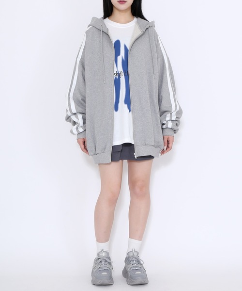 みんと⭐hide風パーカー Figments（フィグメンツ）の「サイドラインビッグZIPパーカー
