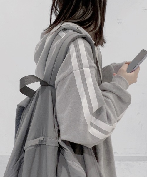 Figments(フィグメンツ)の「サイドラインビッグZIPパーカー(パーカー・レディース・ブラック/グレー・LARGE/X-LARGE)」の11枚目の写真