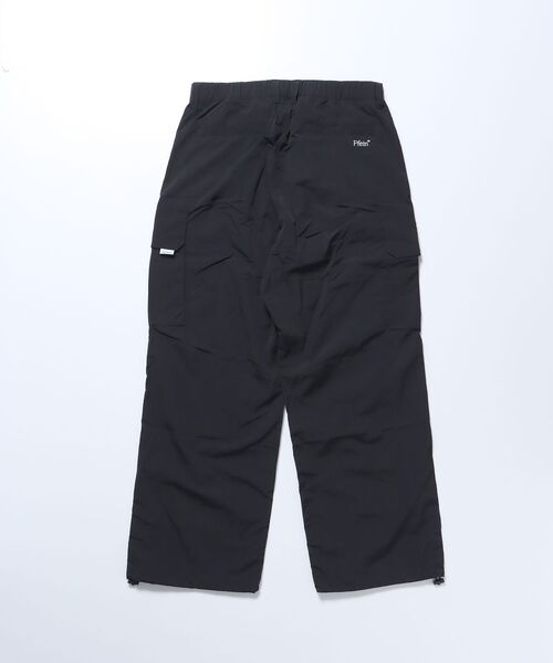 FFEIN(フェイン)の「【FFEIN(フェイン)】ナイロンテックワイドカーゴパンツ / ドローコード付き(カーゴパンツ・メンズ・ブラック/カーキ/ネイビー/ライトグレー・SMALL/LARGE/MEDIUM)」の16枚目の写真