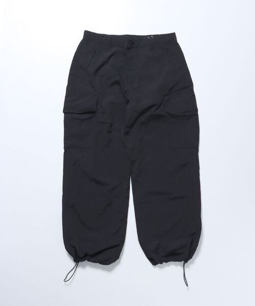 FFEIN(フェイン)の「【FFEIN(フェイン)】ナイロンテックワイドカーゴパンツ / ドローコード付き(カーゴパンツ・メンズ・ブラック/カーキ/ネイビー/ライトグレー・SMALL/LARGE/MEDIUM)」の17枚目の写真