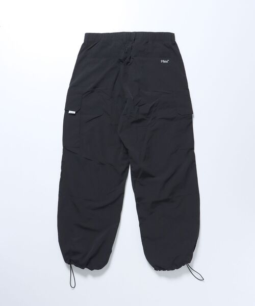 FFEIN(フェイン)の「【FFEIN(フェイン)】ナイロンテックワイドカーゴパンツ / ドローコード付き(カーゴパンツ・メンズ・ブラック/カーキ/ネイビー/ライトグレー・SMALL/LARGE/MEDIUM)」の18枚目の写真