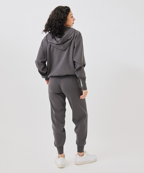 NERGY（ナージー）の「スポンジニットフード付きプルオーバー（パーカー・レディース・スミクロ/ラベンダー/ライトグレー/ベージュ・FREE）」の5枚目の写真