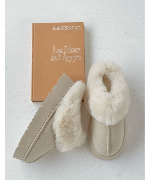 Re:EDIT（リエディ）の「[大きいサイズ有]厚底フェイクファームートンスリッパ（スリッポン・レディース・アイボリー/キャメル/ブラック・SMALL/XX-LARGE/X-LARGE/LARGE/MEDIUM）」の7枚目の写真