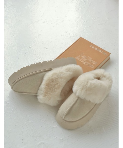 Re:EDIT（リエディ）の「[大きいサイズ有]厚底フェイクファームートンスリッパ（スリッポン・レディース・アイボリー/キャメル/ブラック・SMALL/XX-LARGE/X-LARGE/LARGE/MEDIUM）」の9枚目の写真